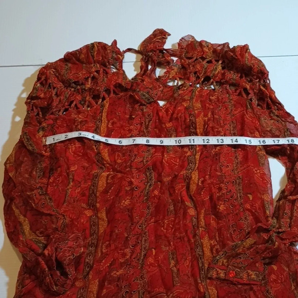 Let Me Be Rusty Orange Cut Out Sheer Lines Retro Blouse A25 - Picture 6 of 7